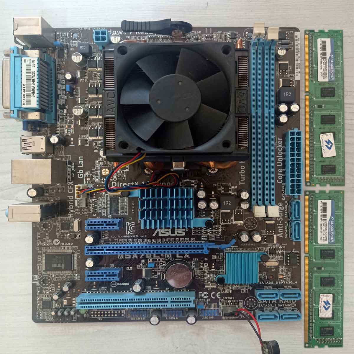 مادربرد ASUS M5A78-M LX به همراه پردازنده AMD Phenom II X4 955 و 4 گیگابایت رم DDR3